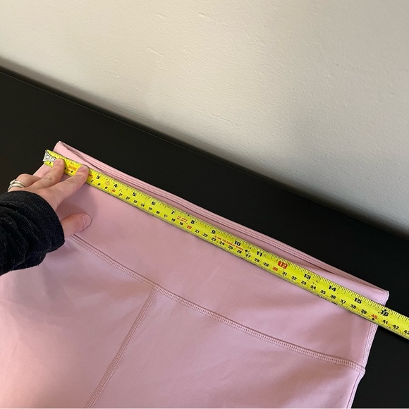 Fabletics Salar Statement Ultra Cool Rosebloom Shine Leggings - Picture 9 of 12